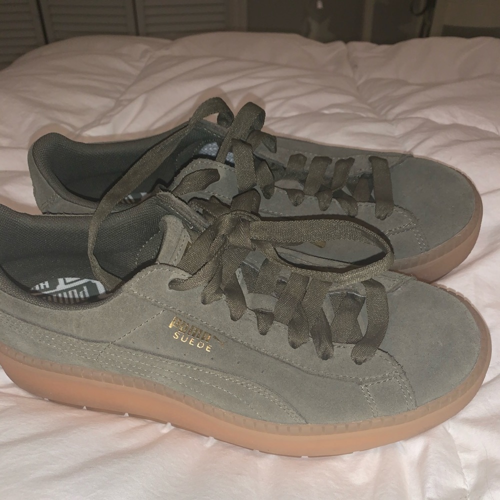 GREEN PUMA SUEDE SHOES